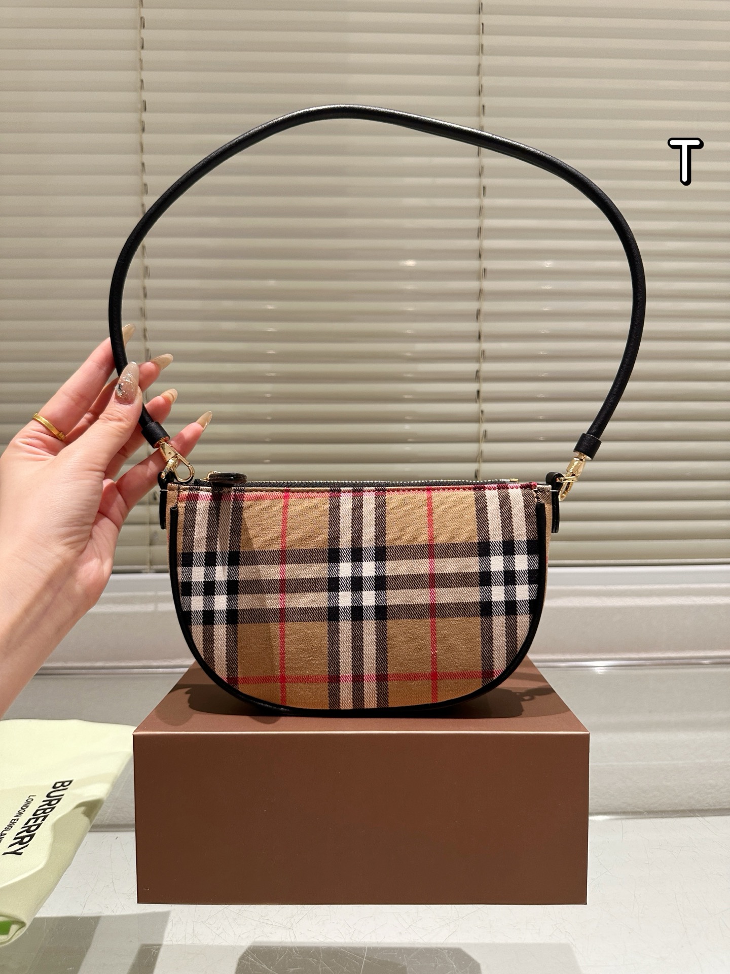 burberry bag 11